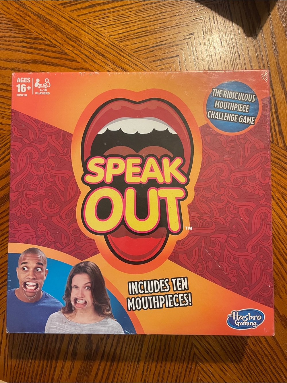 SPEAK OUT Family Fun Night Board Game Mouthpieces Cards Timer Hasbro New Sealed